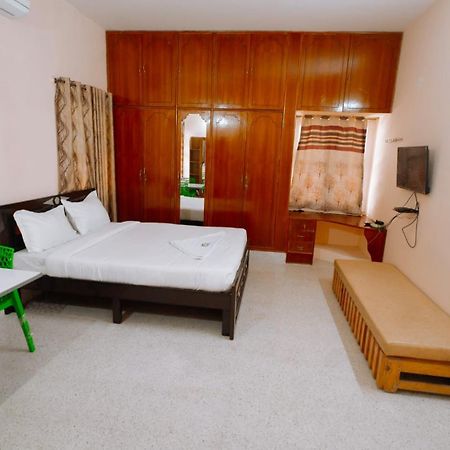 Akshatha Home Stay Bangalore Exterior foto